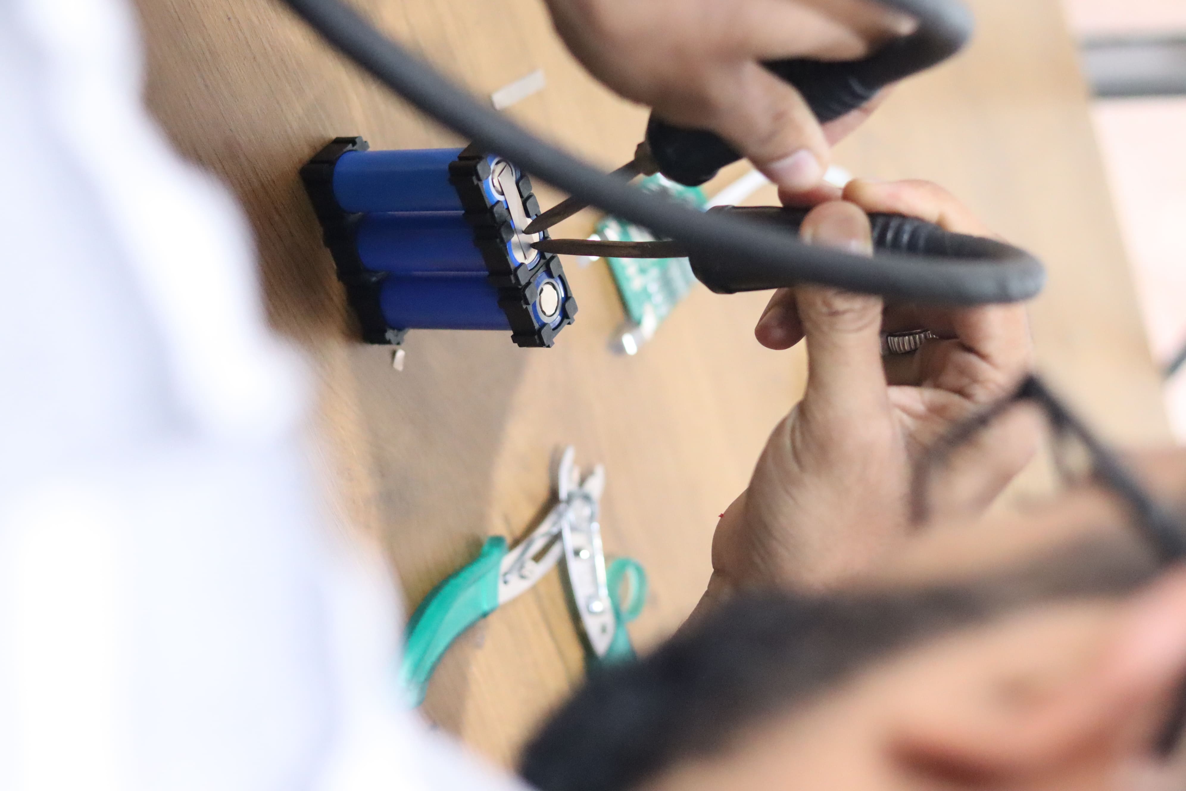 Lithium battery workshop